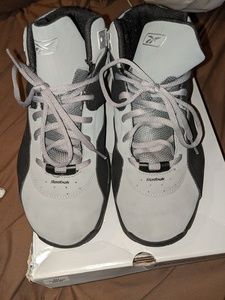 Black and gray Reebok sneakers sz 61/2y